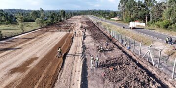 President Ruto Inspects Itembe Airstrip in Bomet, Set to Resume Flights This Week After 30 Years of Neglect